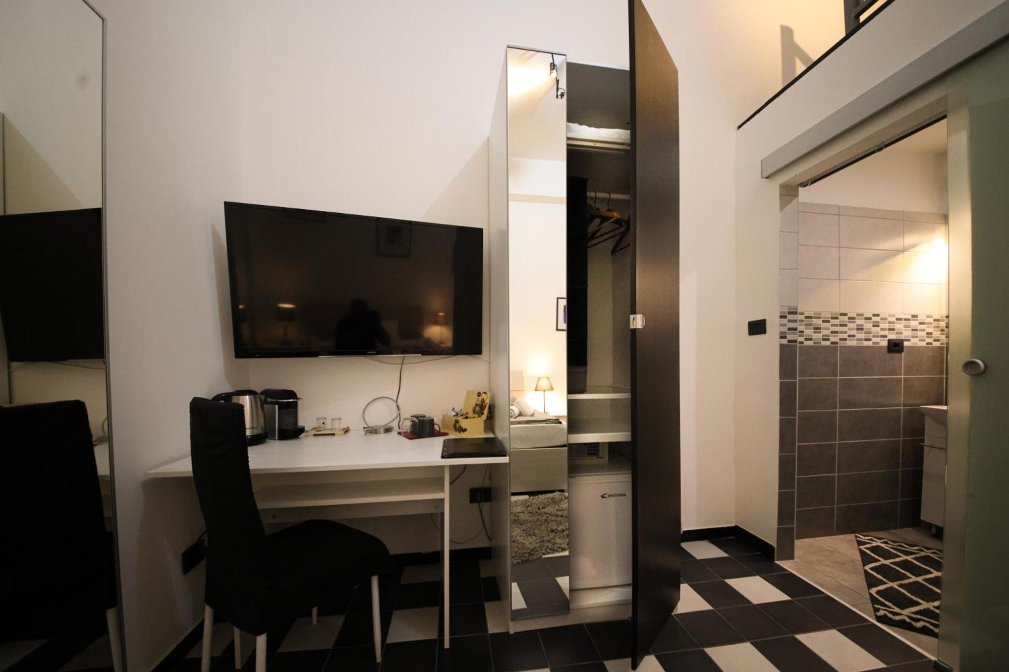 Nik Rooms 제노바 외부 사진