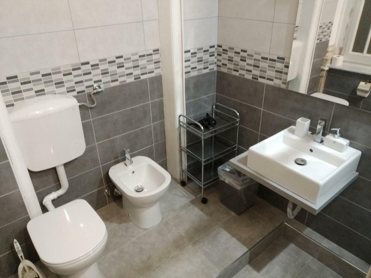 Nik Rooms 제노바 외부 사진